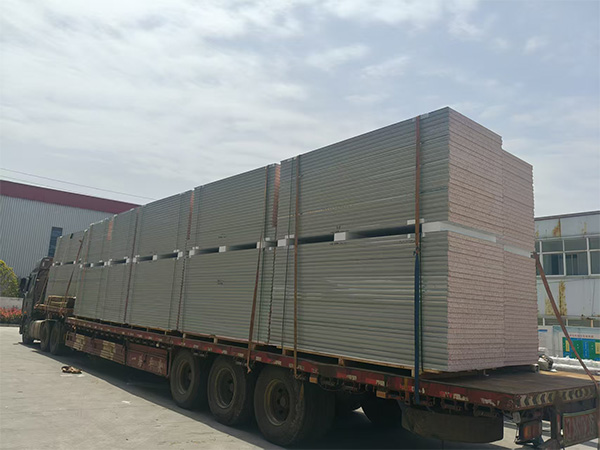 真金不老泡夹芯板